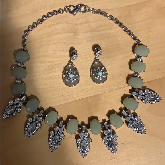 Lia Sophia necklace and earring set - Picture 1 of 3